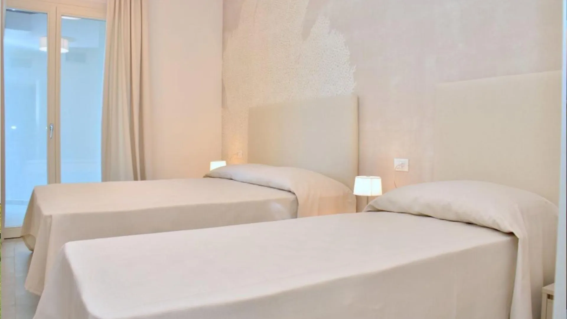 Modern Apartment With Stunning Seaview Terrace ビビオーネ
